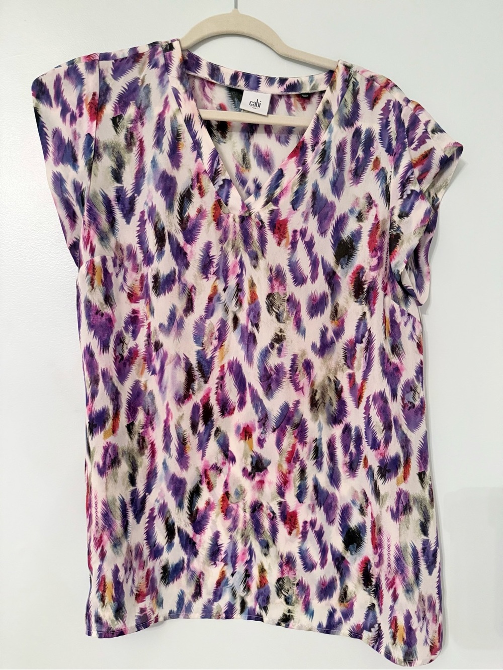 CAbi Purple Multi Feather-Print V-Neck Blouse